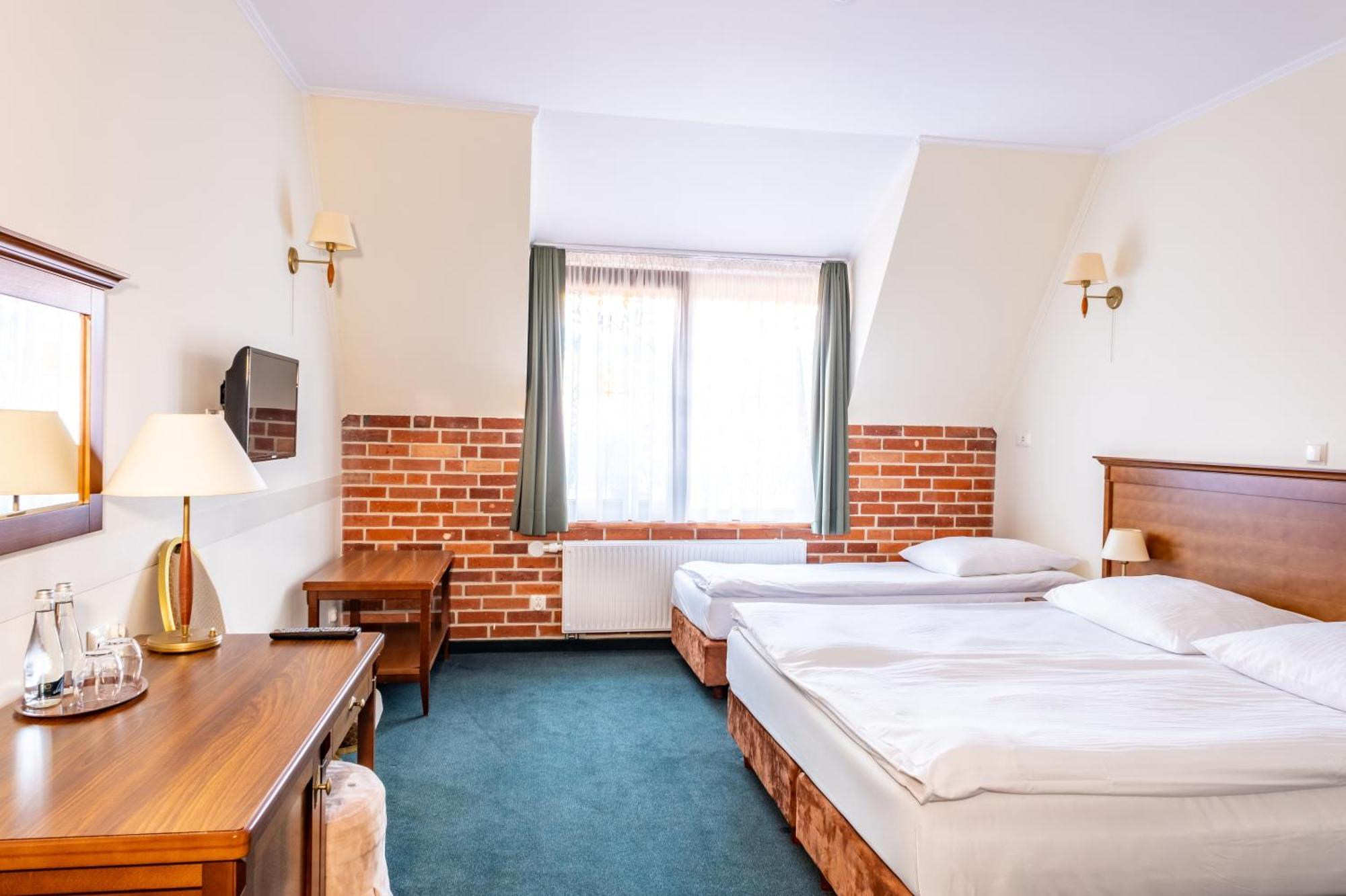 Hotel Szymbark Εξωτερικό φωτογραφία